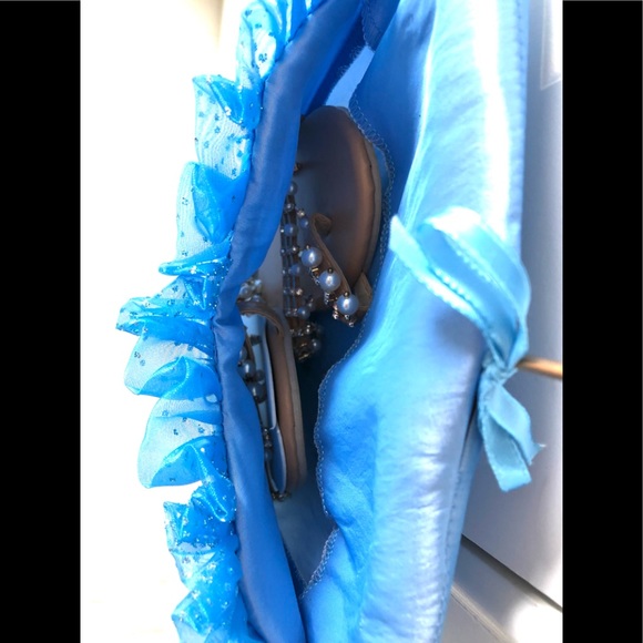 Victorian corset shape multi function accessory bag - Picture 4 of 10